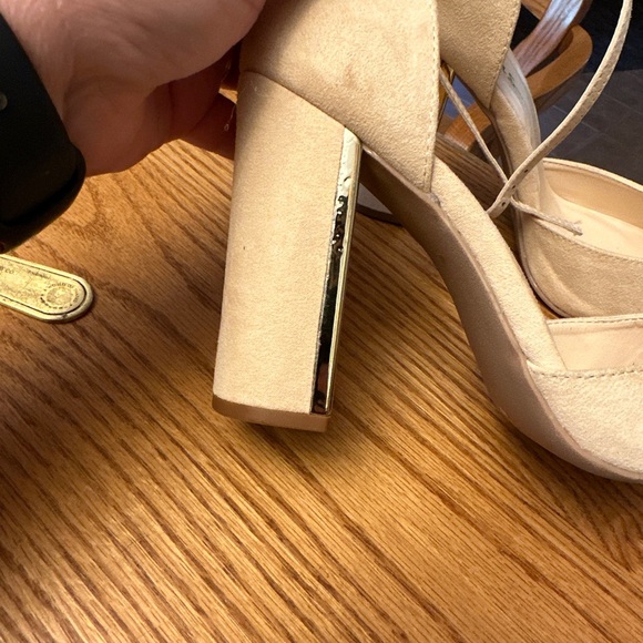 Lulus cream velvet gold accent on heel 8. - Picture 3 of 9